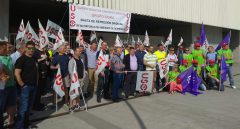 Una representación de la Federación de Industria de LSB-USO Euskadi respalda a Alfonso Callejo en el el juicio por despido frente a Campofrío